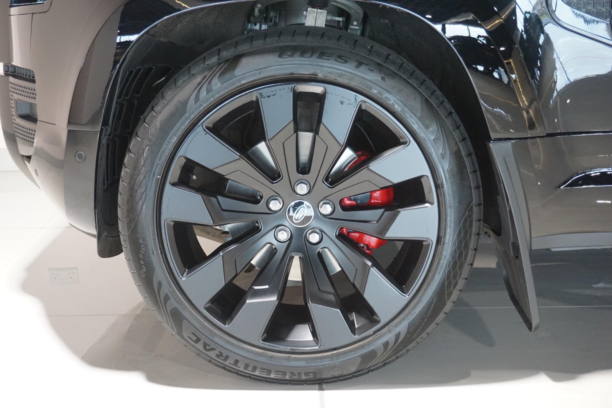 Land Rover Defender 110 3.0 D250 MHEV SE SUV 5dr Diesel Auto 4WD Euro 6 (s/s) (250 ps)